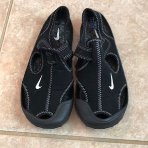 FINAL PRICE DROP! Kids Nike Water Shoes